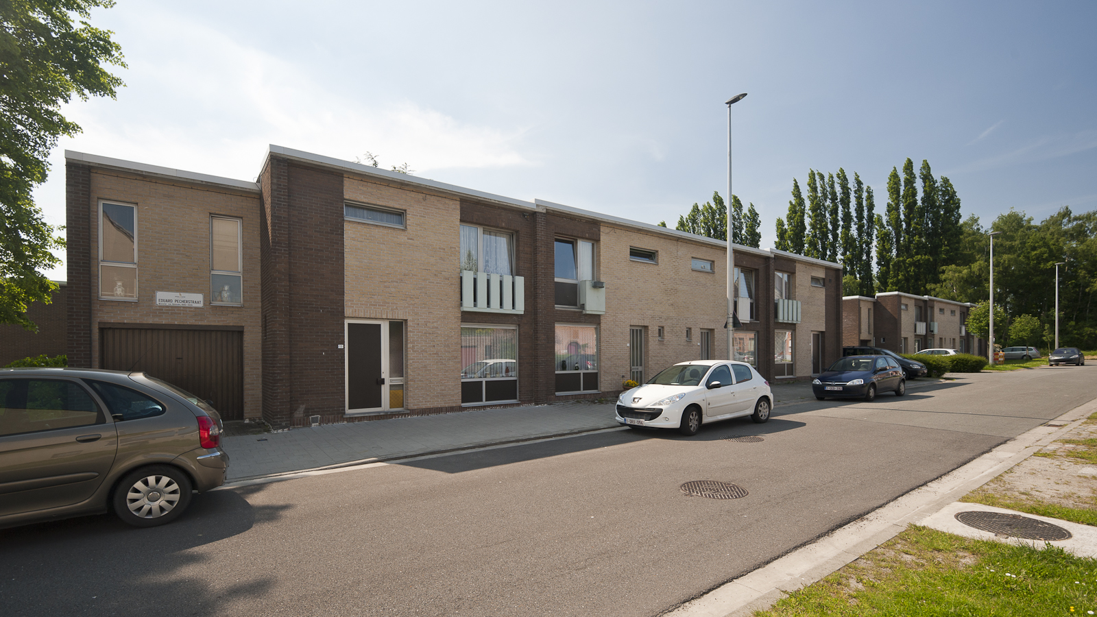 Eduard Pêcherstraat Gevelbeeld huizen Eduard Pêcherstraat