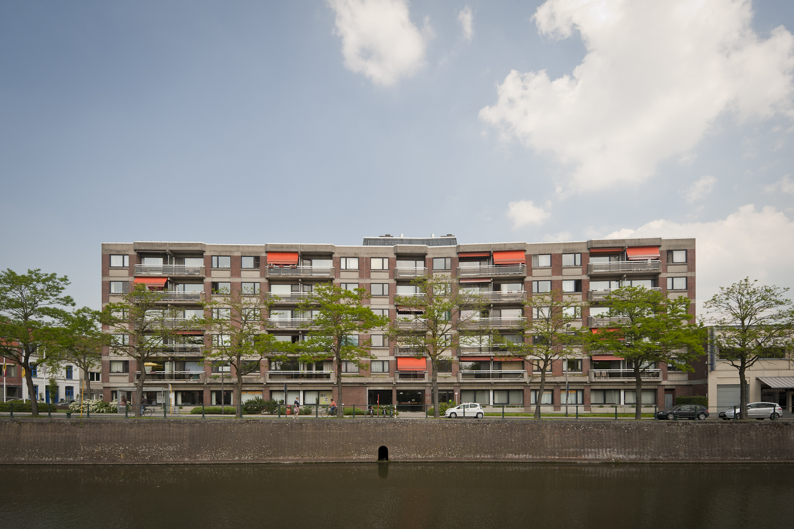 Ferdinand Lousbergkaai Gevelbeeld appartementsgebouw Ferdinand Lousbergkaai