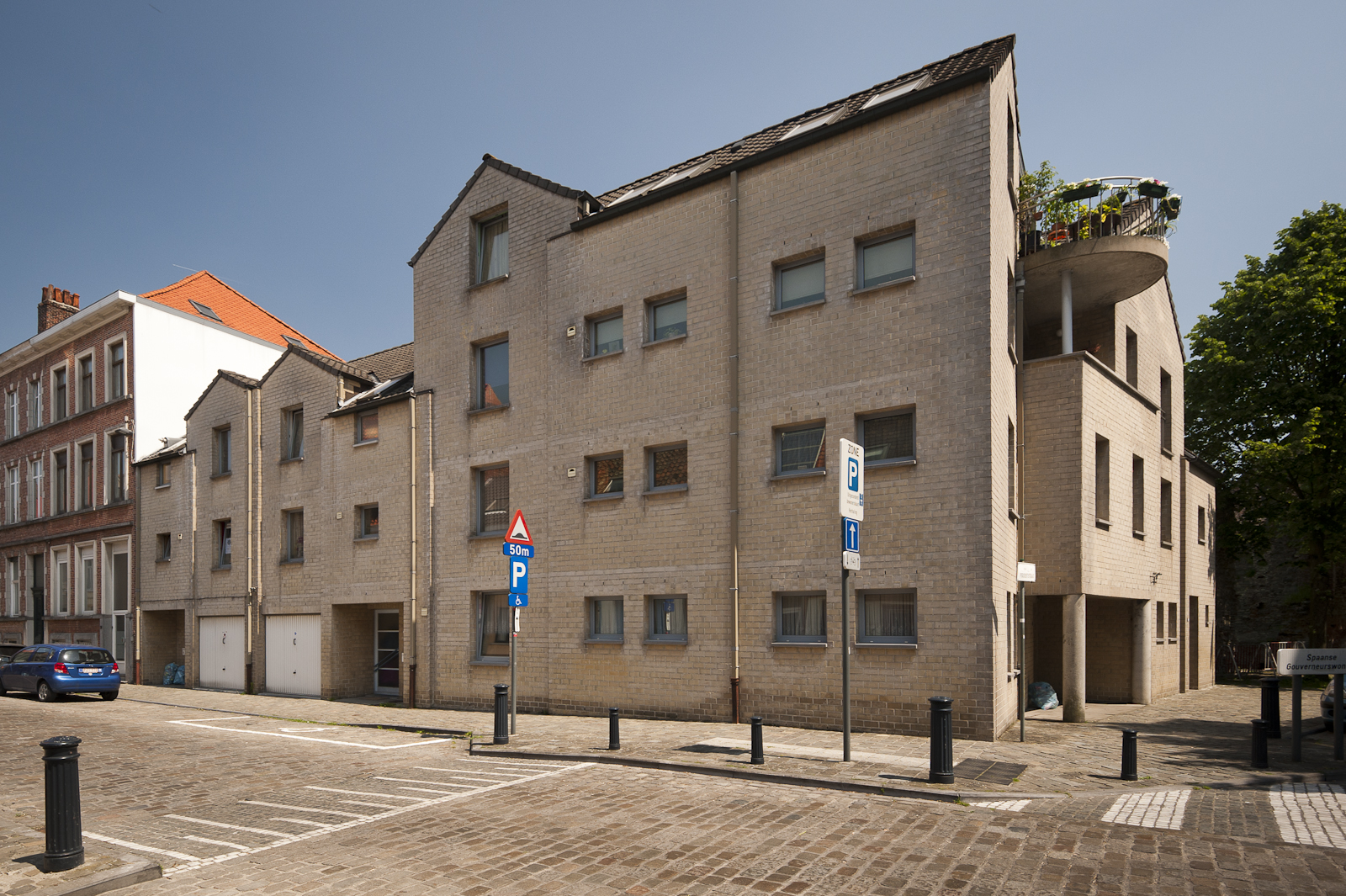 Sint-Machariusstraat 23-25 Gevelbeeld huizen in de Sint-Machariusstraat 23-25