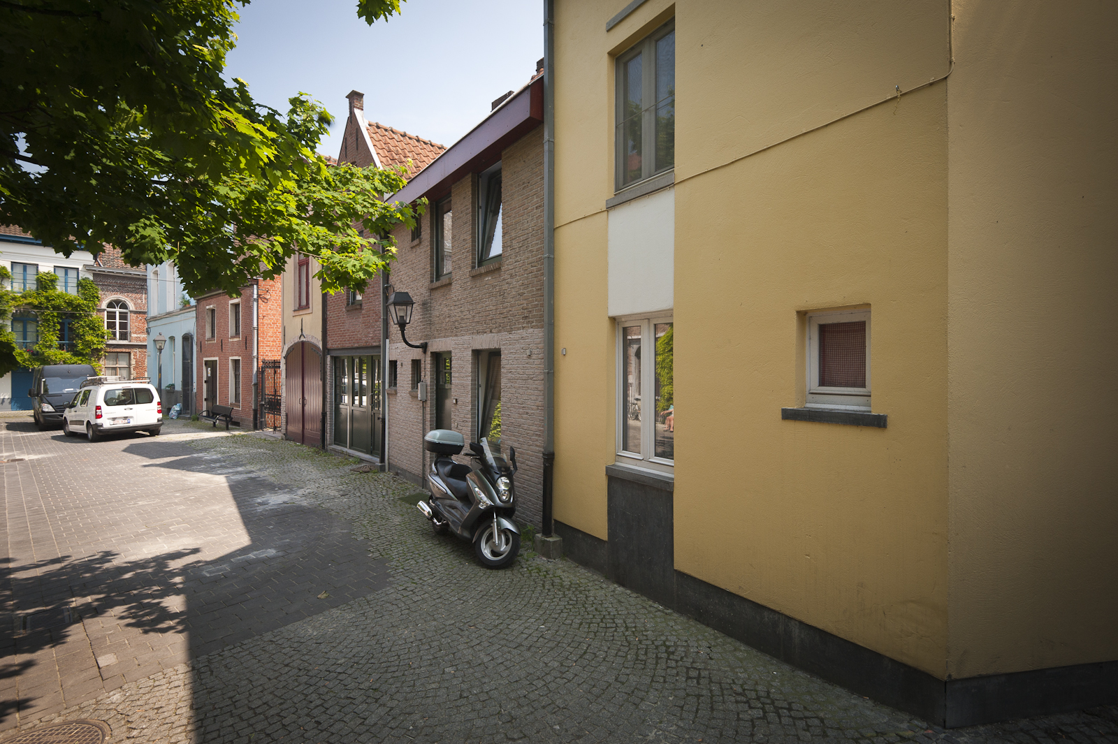 Kaatsspelplein Gevelbeeld woningen aan het Kaatsspelplein in het Patershol